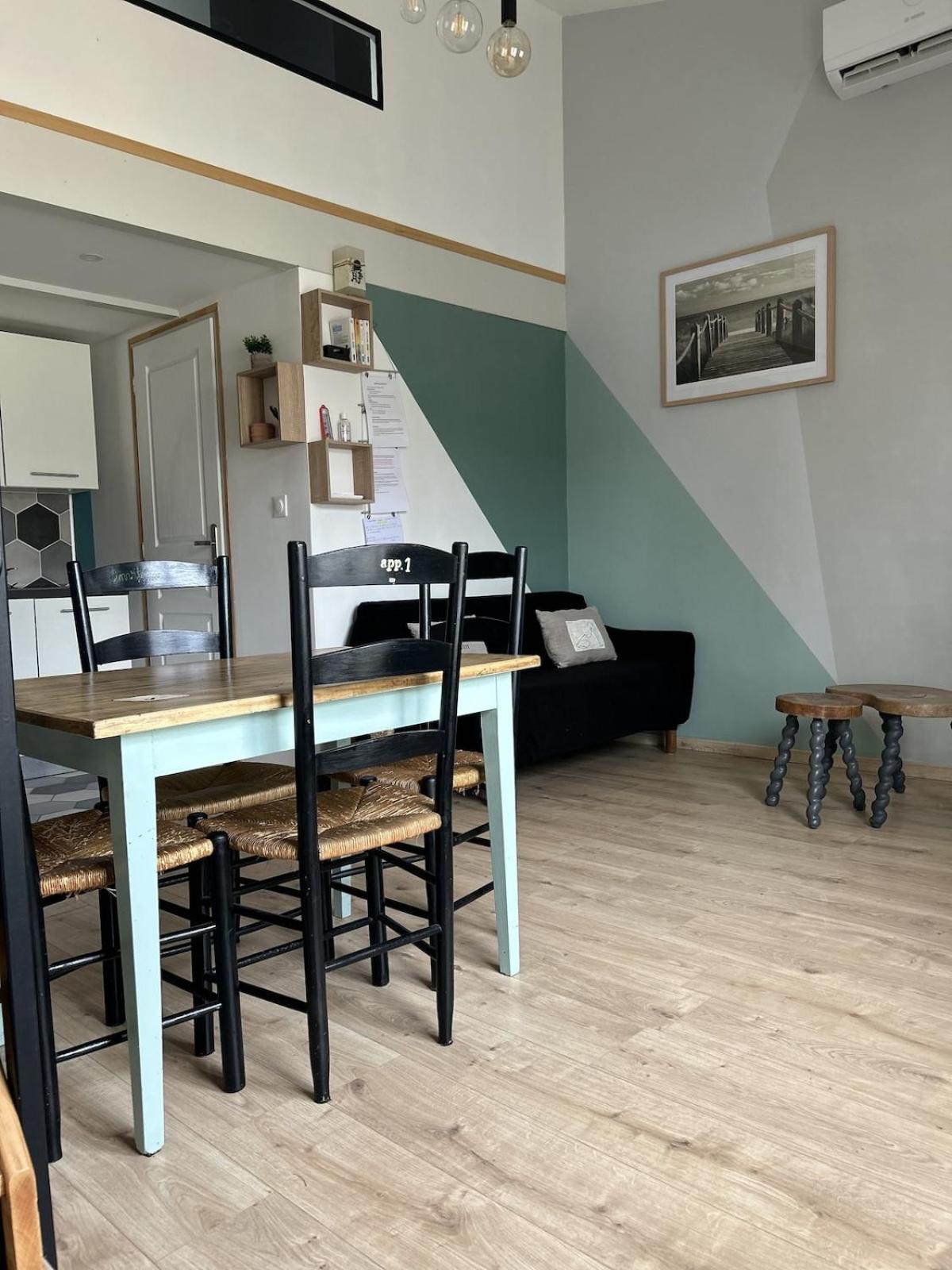 Bel Appt Centre, Marais, Rando